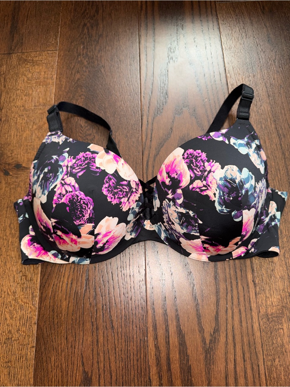 Torrid 42DD XO Plunge Push-Up Smooth Padded Bra